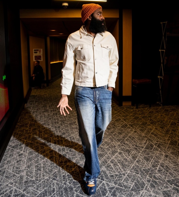 北京pk10计划-自转会骑士以来8胜1负！哈登晒近照：🗣️MOP 最杰出球员